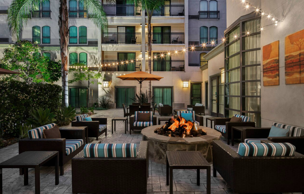Courtyard By Marriott Los Angeles Pasadena Old Town Buitenkant foto